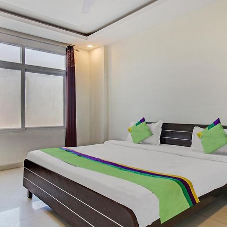 Treebo Silver Grand New Agreement Lucknow Bagian luar foto
