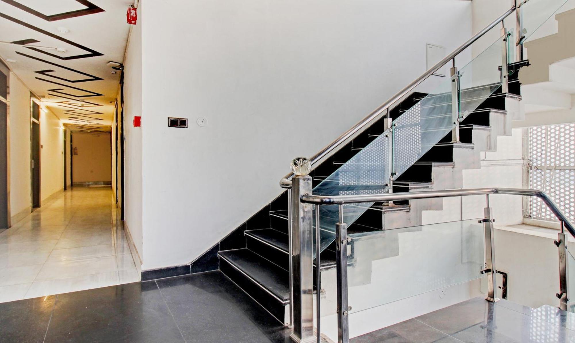 Treebo Silver Grand New Agreement Lucknow Bagian luar foto