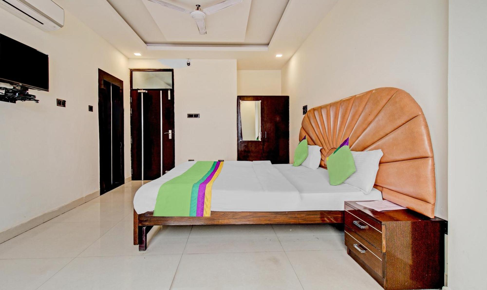 Treebo Silver Grand New Agreement Lucknow Bagian luar foto