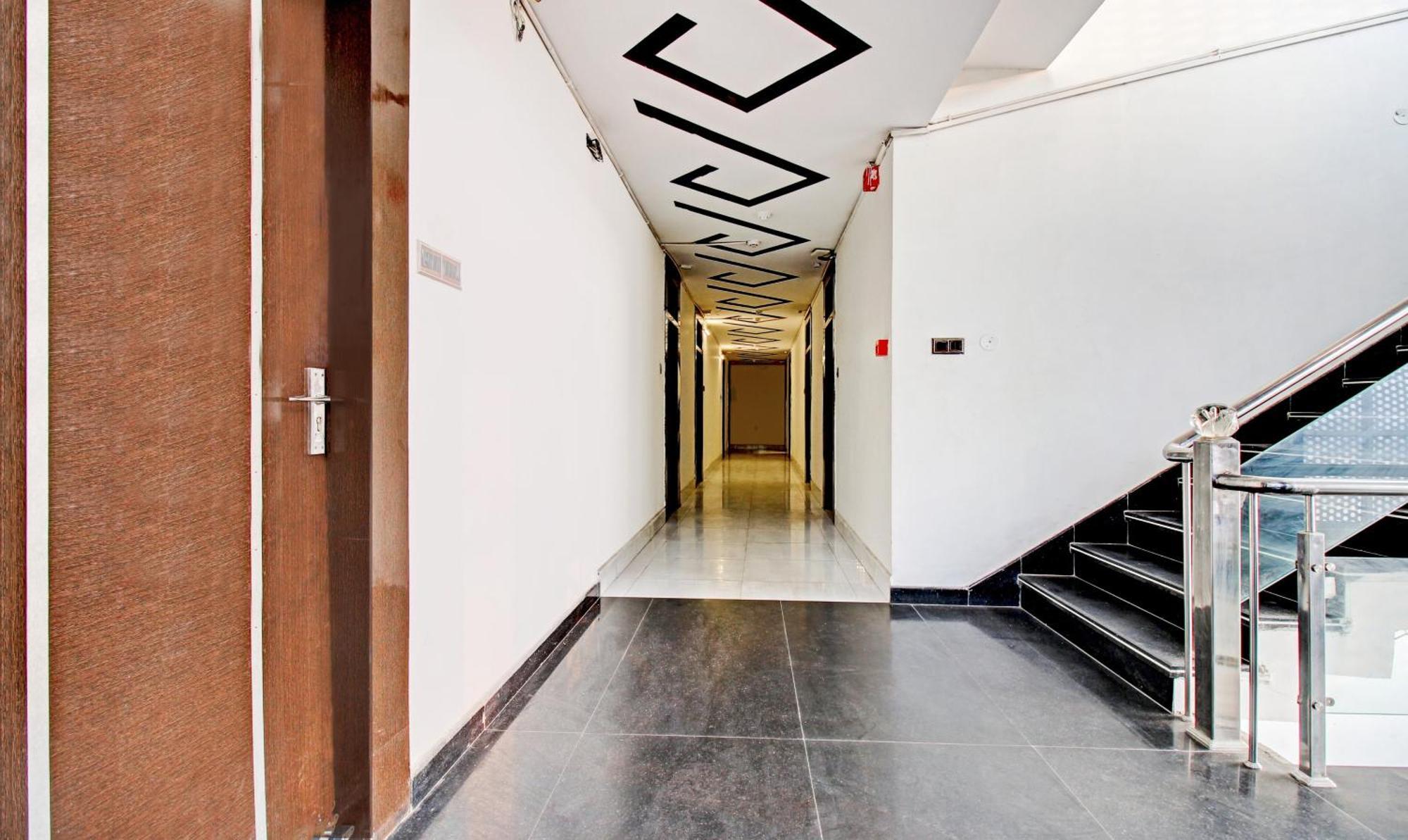 Treebo Silver Grand New Agreement Lucknow Bagian luar foto